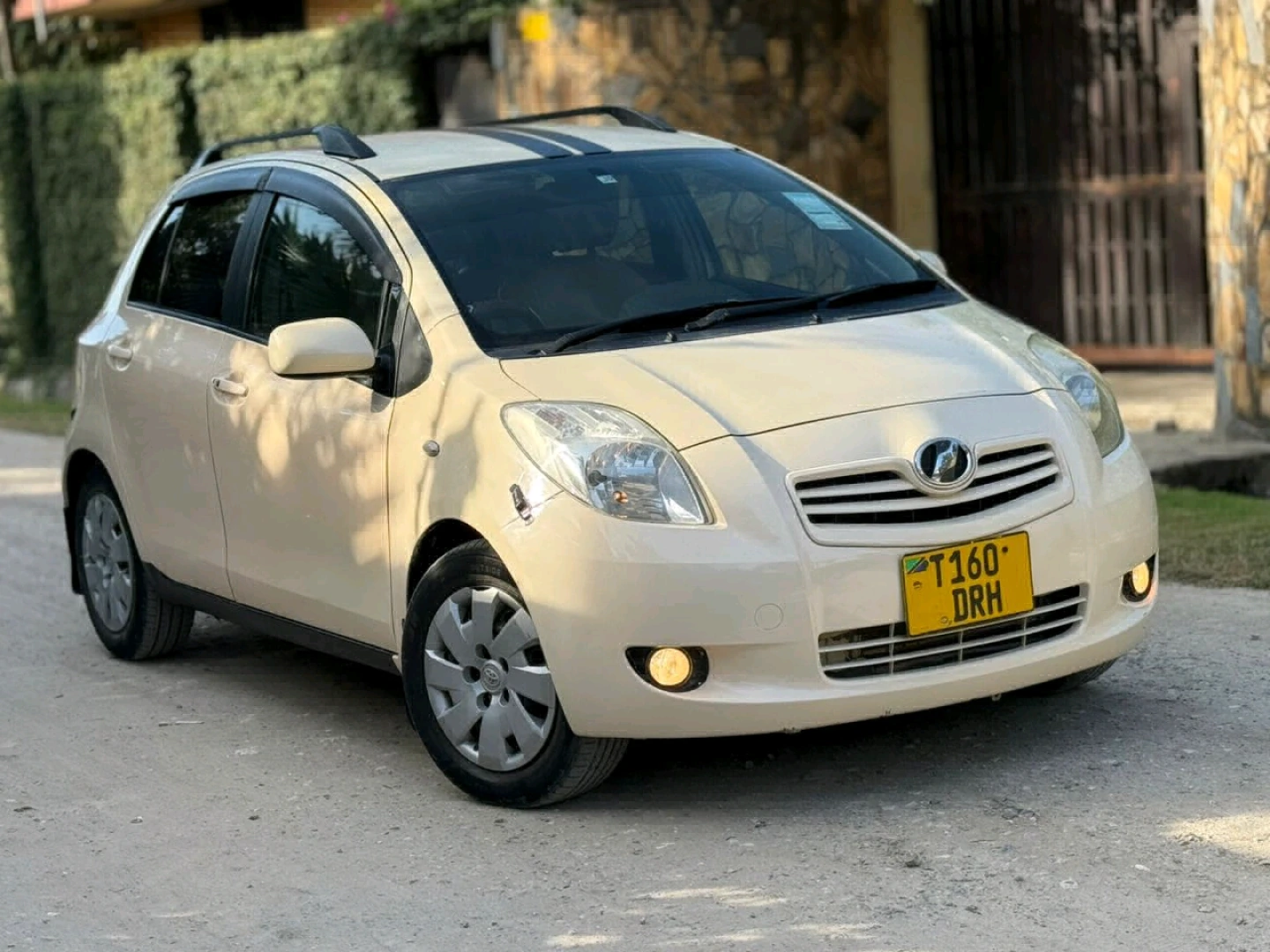 Toyota Vitz New Model 2006 (1290cc) Full AC thumbnail 6