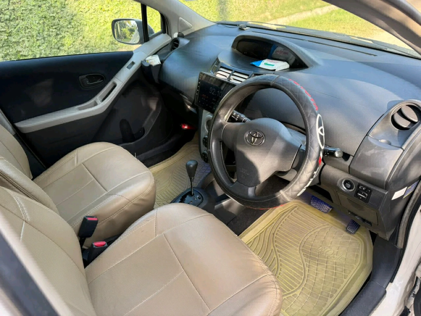 Toyota Vitz New Model 2006 (1290cc) Full AC thumbnail 8