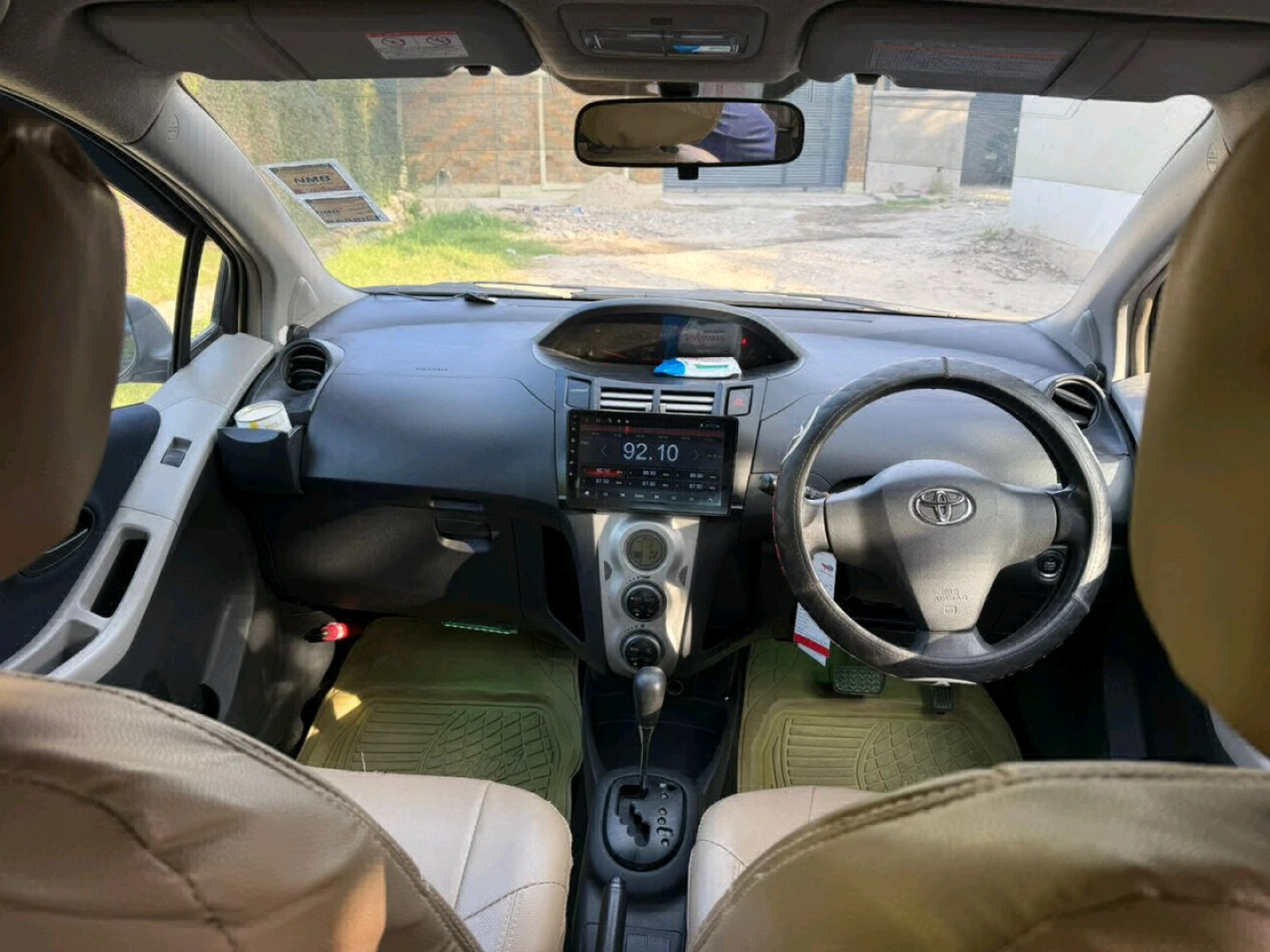 Toyota Vitz New Model 2006 (1290cc) Full AC thumbnail 9
