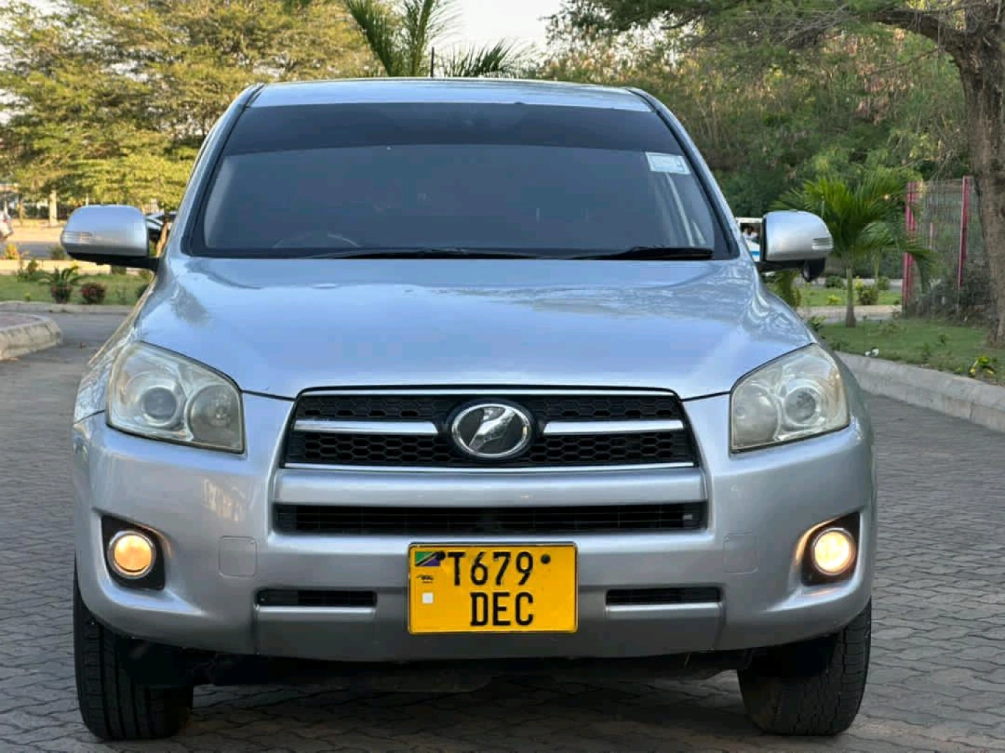 Toyota RAV4 Miss Tanzania 2010 Silver SUV