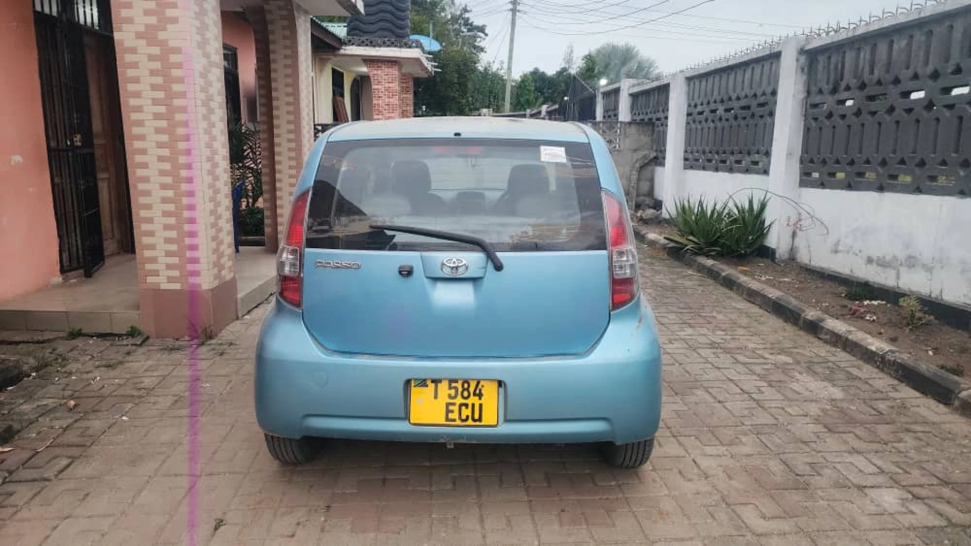 Toyota Passo Hatchback T 584 ECU - 7 Million thumbnail 4
