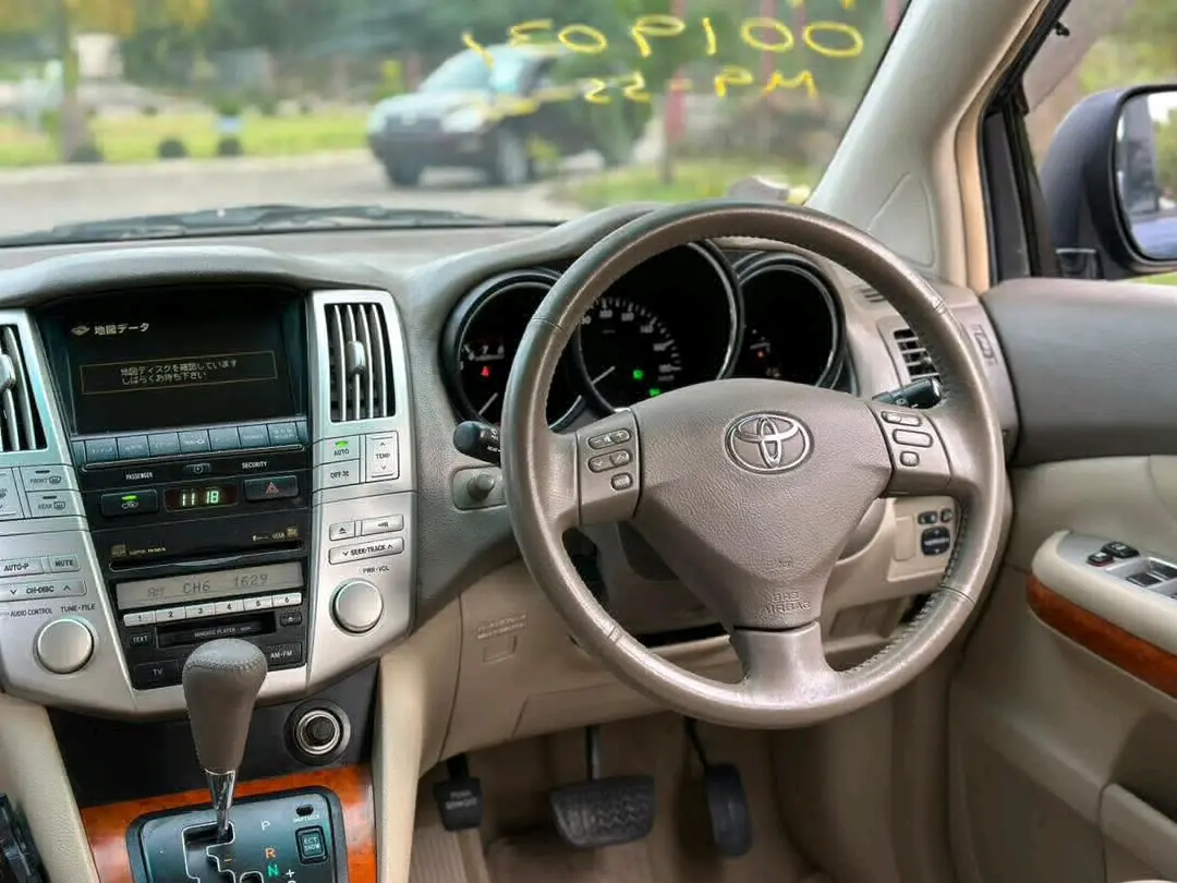 Toyota Harrier 240G thumbnail 3