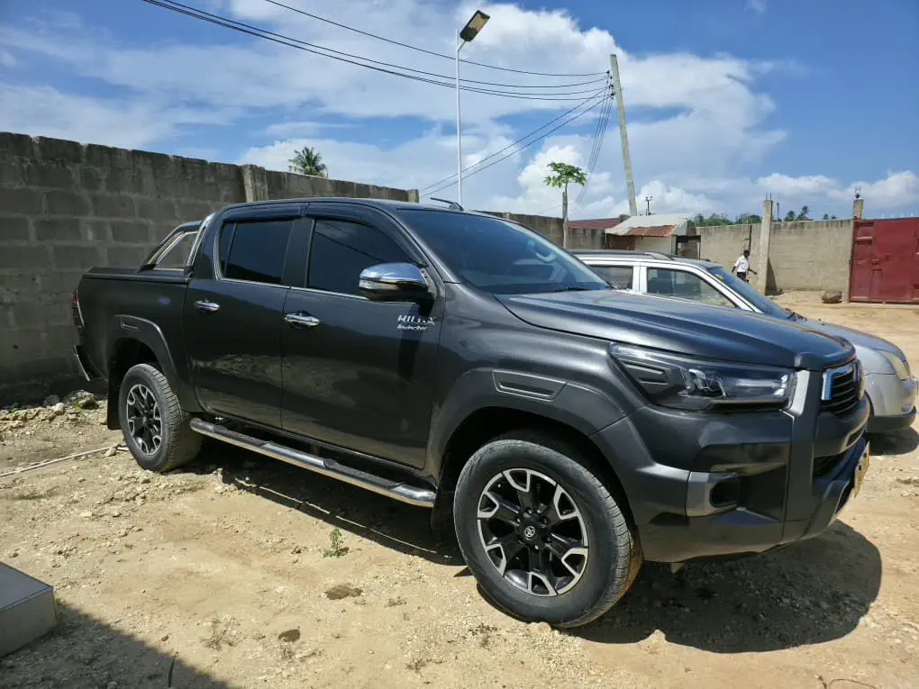 Toyota Hilux Pickup Truck for Sale thumbnail 2