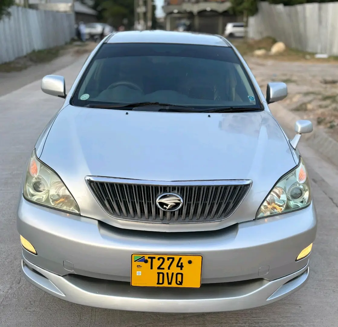 Toyota Harrier 2006 Silver, Custom Rims