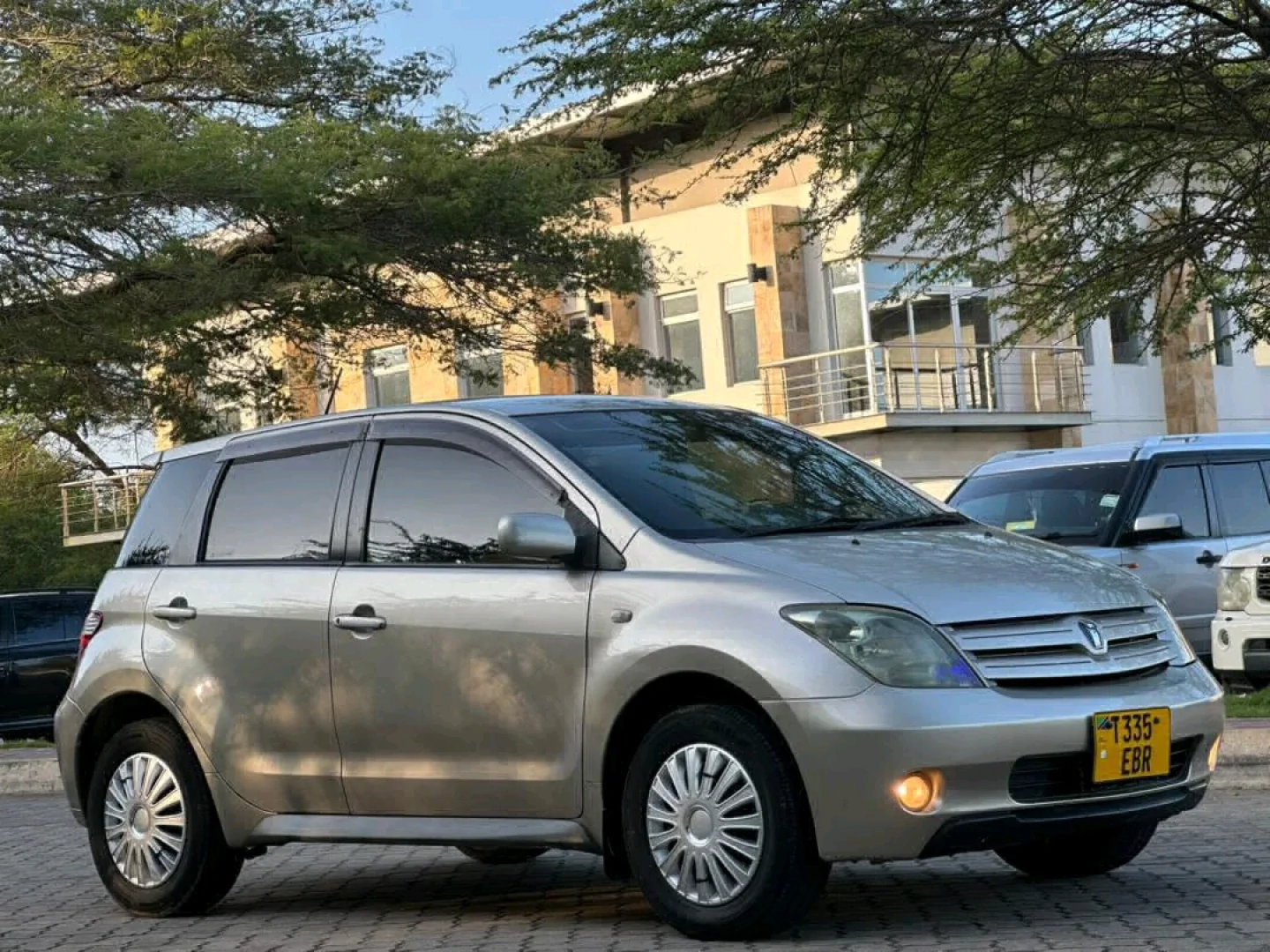 Toyota Ist Gold 1300cc On Sale DSM thumbnail 6