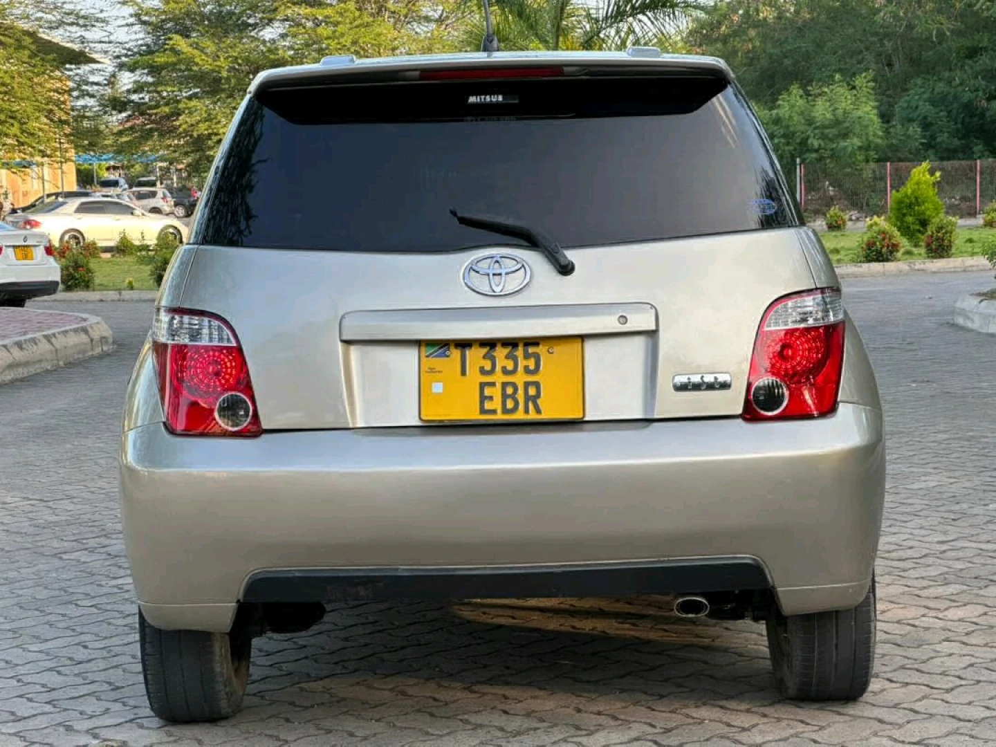 Toyota Ist Gold 1300cc On Sale DSM thumbnail 8