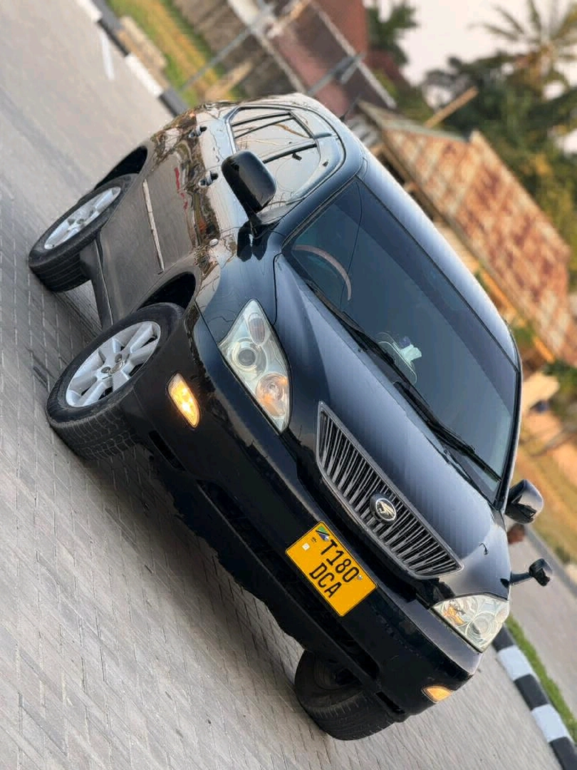 Black Toyota Harrier SUV 2360cc Full AC thumbnail 3