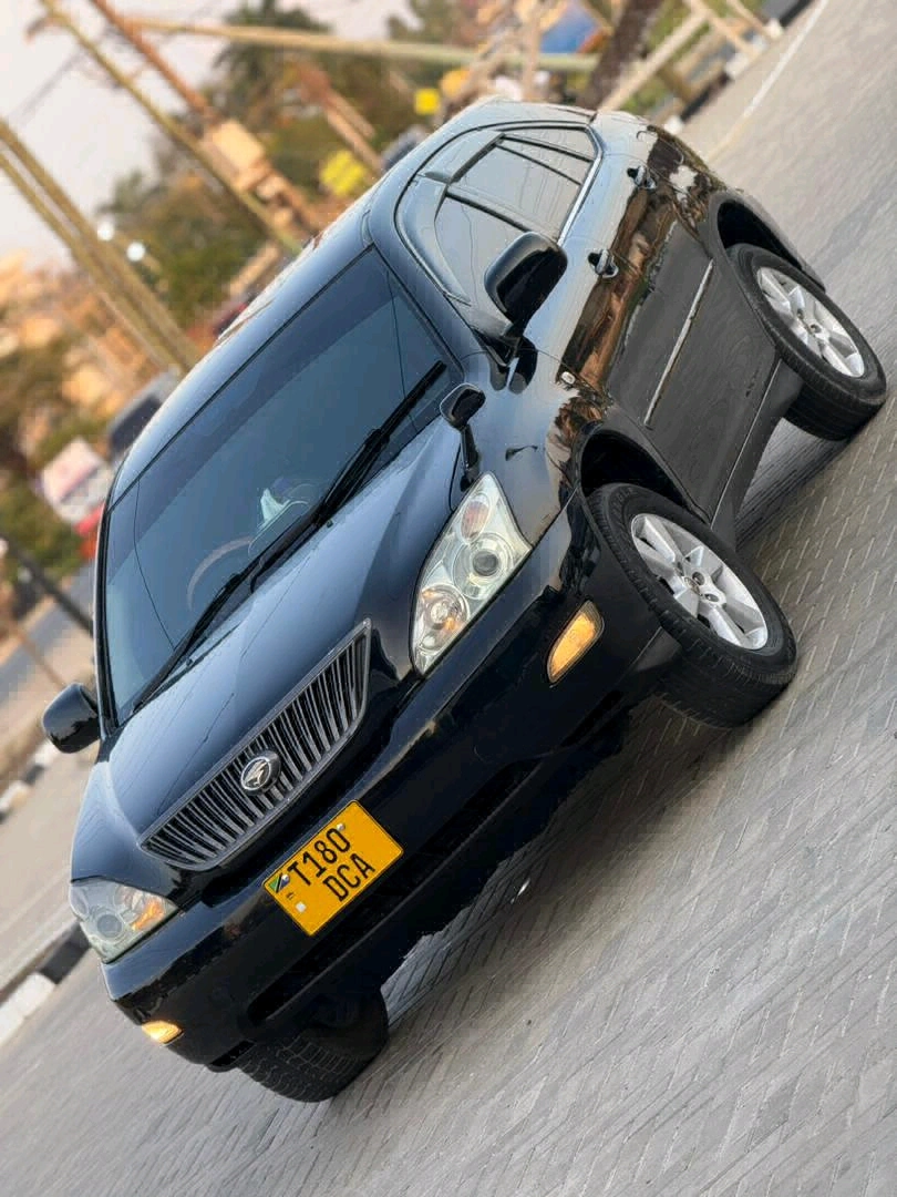Black Toyota Harrier SUV 2360cc Full AC thumbnail 4