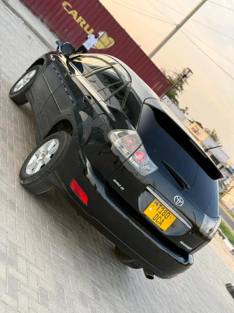 Black Toyota Harrier SUV 2360cc Full AC thumbnail 6
