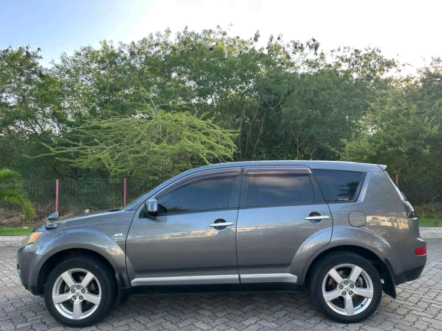 2008 Mitsubishi Outlander SUV for Sale thumbnail 5