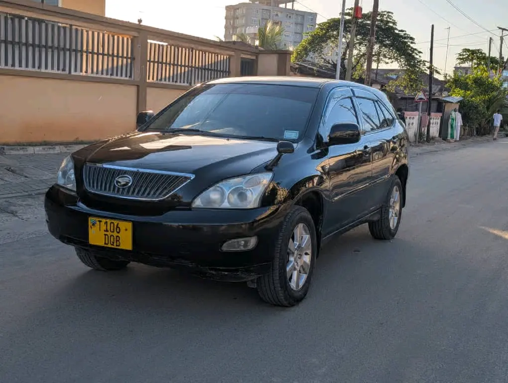 Toyota Harrier 2006 thumbnail 3