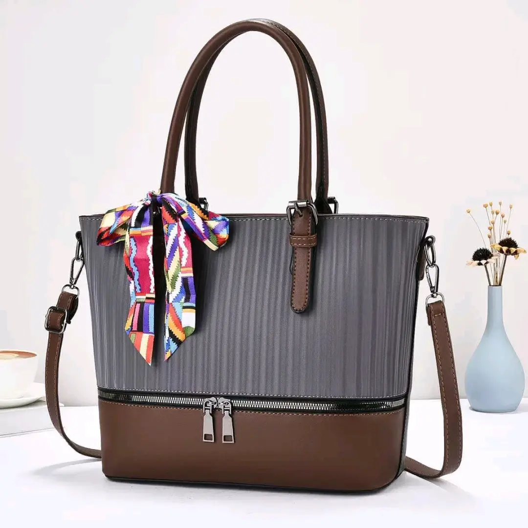 Handbag ya Pochi Quality Rangi Tofauti thumbnail 2