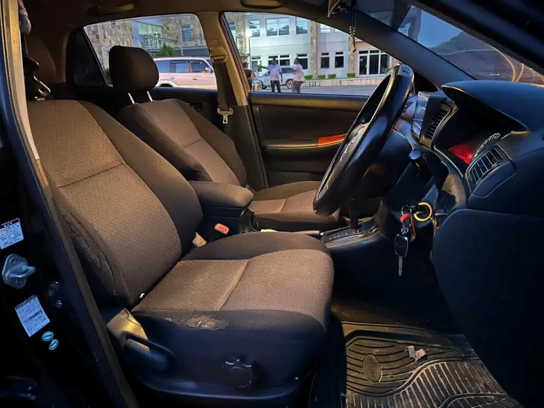 Toyota Allex - Black thumbnail 7