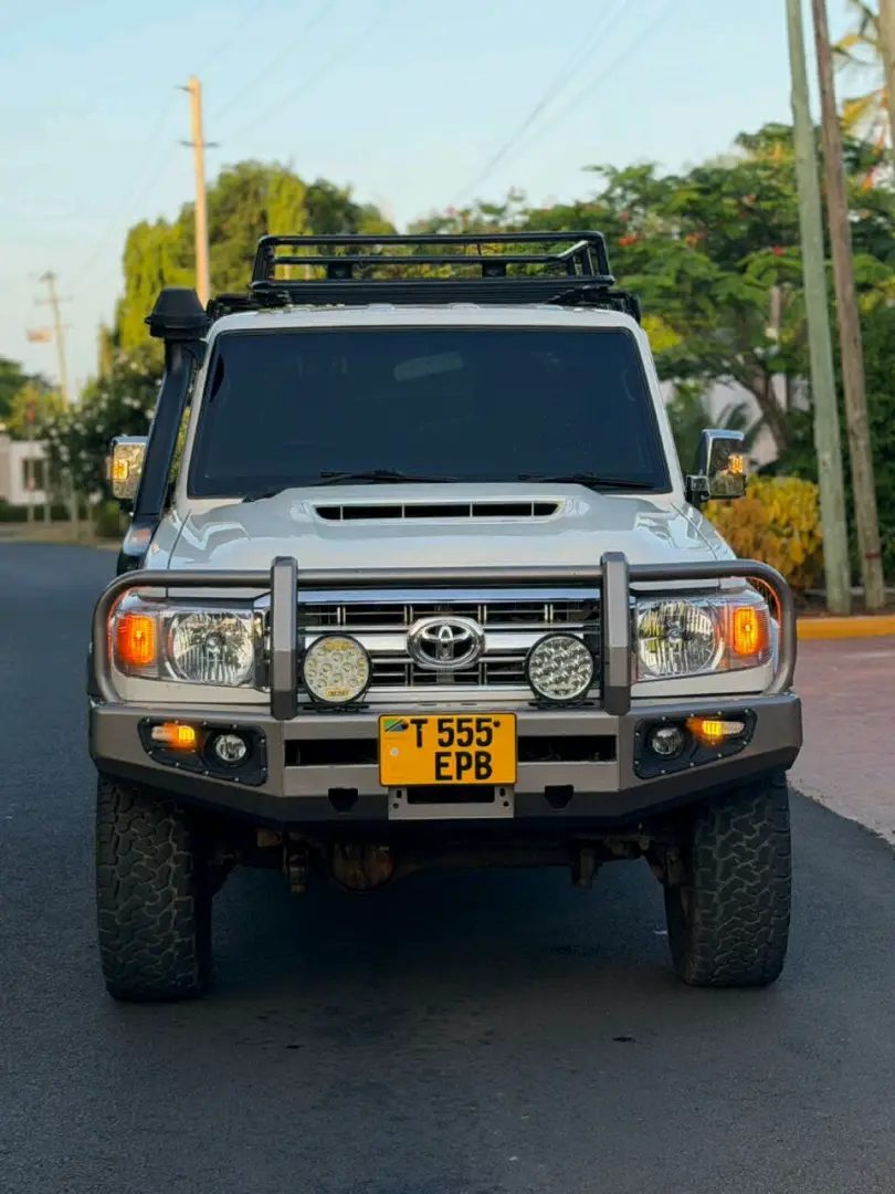 2019 Toyota Land Cruiser Pickup Diesel