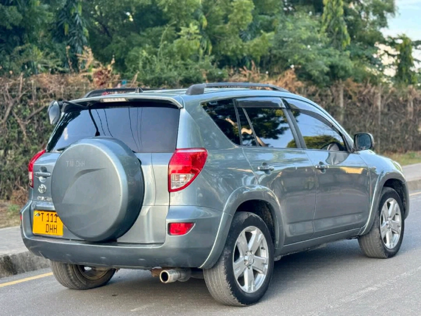 Toyota RAV4 2006 Miss Tanzania Edition (2360cc) thumbnail 6