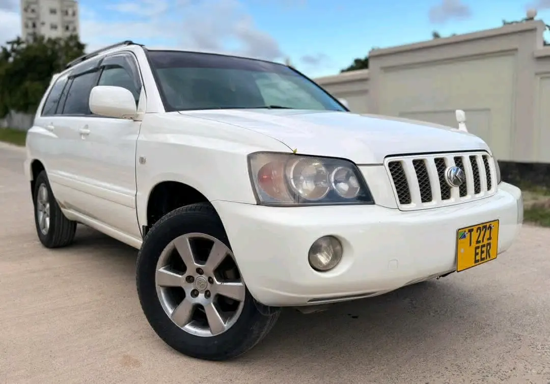Toyota Kluger V (2002/3) thumbnail 3