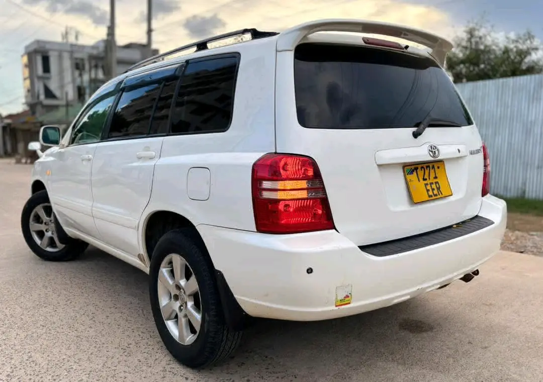 Toyota Kluger V (2002/3) thumbnail 4