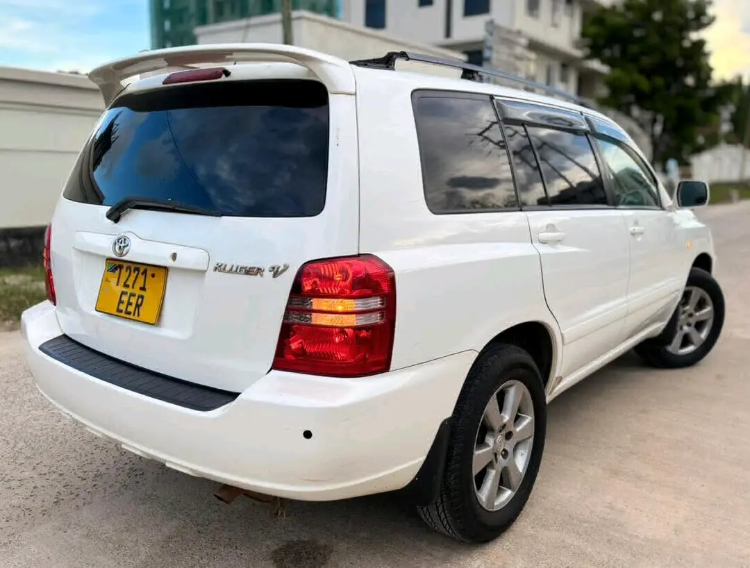 Toyota Kluger V (2002/3) thumbnail 5
