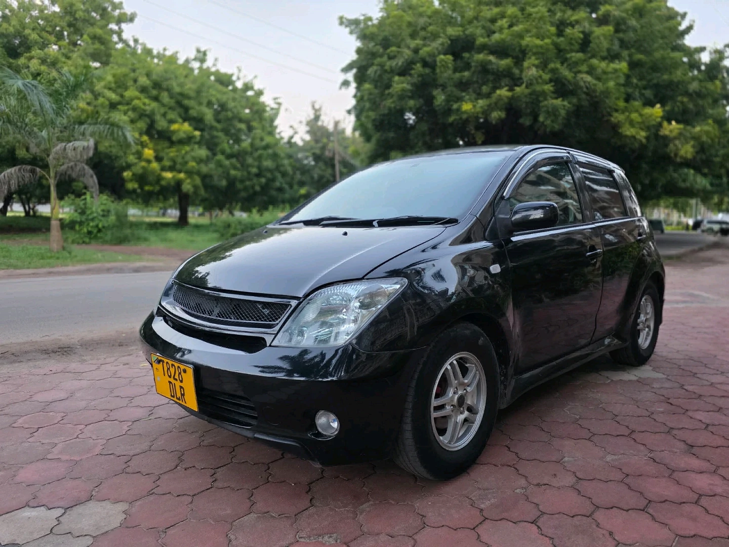 Toyota Ist 2005 Automatic 1490cc thumbnail 6