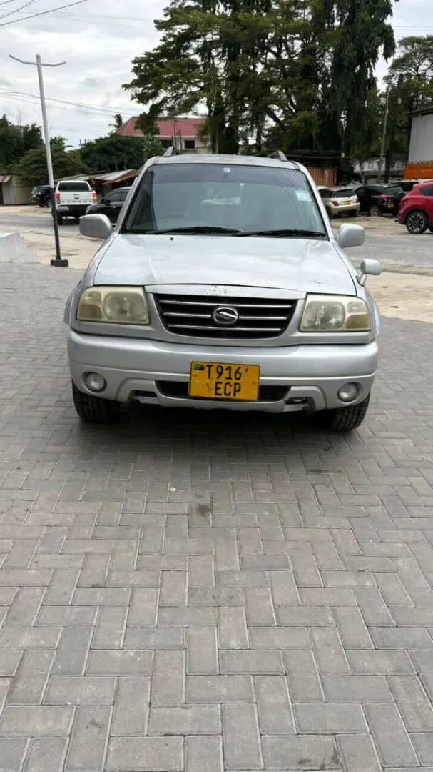 Suzuki Escudo 2001