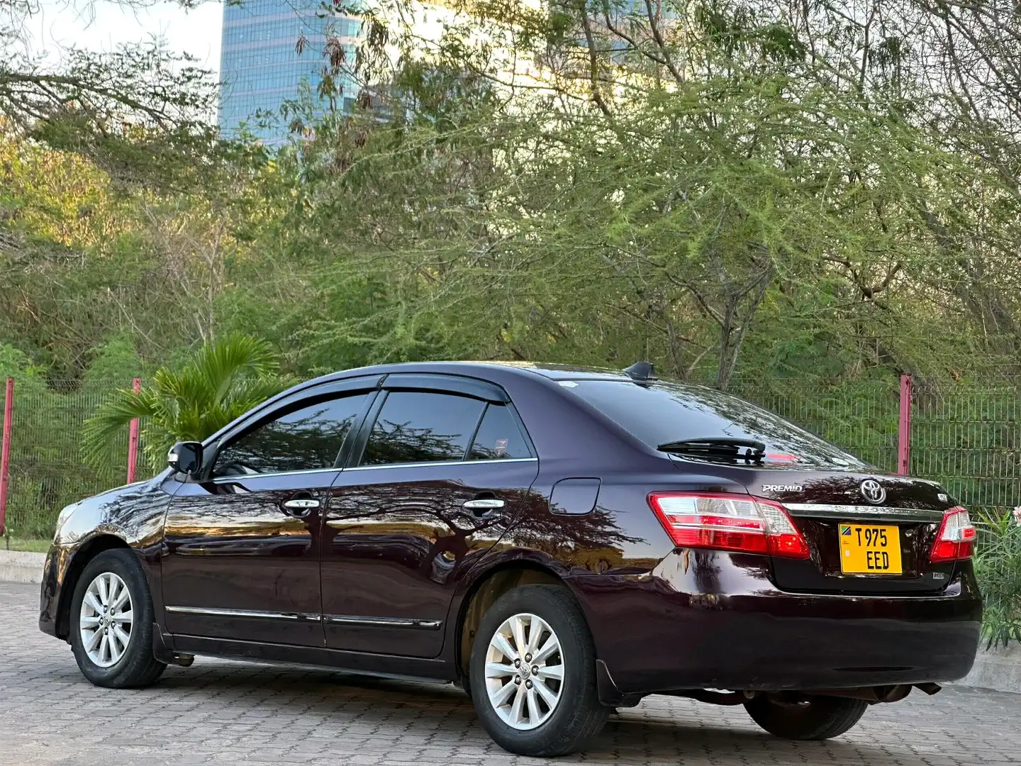 Toyota Premio X New Model 2010 Maroon thumbnail 2