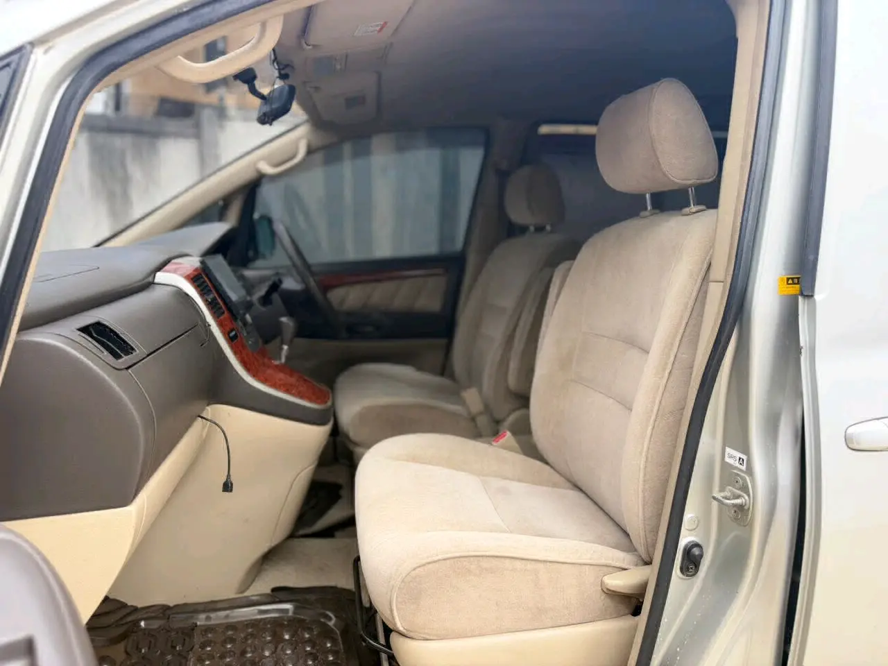 Toyota Alphard Minivan 2003 Silver thumbnail 7