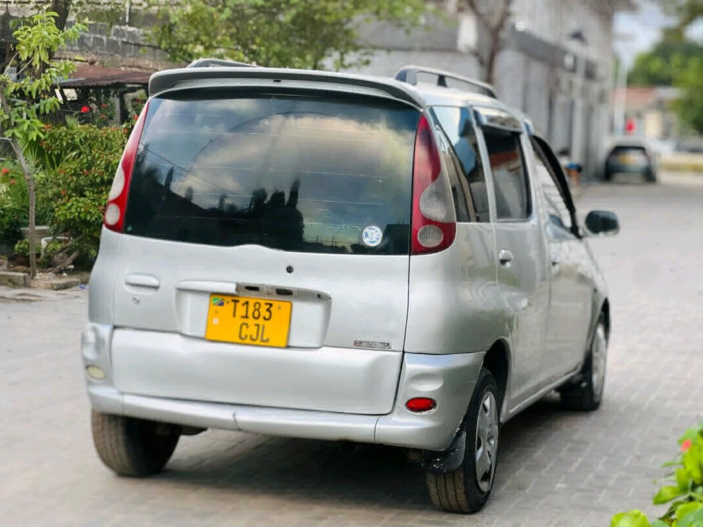 Toyota Funcargo 2007 Silver thumbnail 3