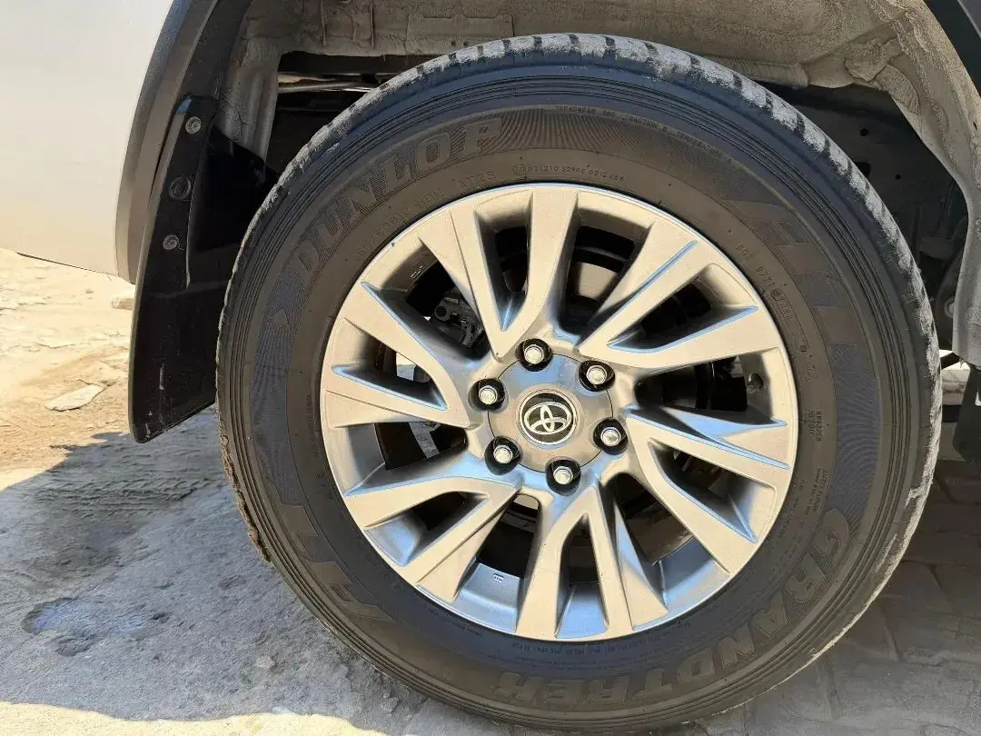 2021 Toyota Fortuner 2.8L Diesel 4x4 thumbnail 4