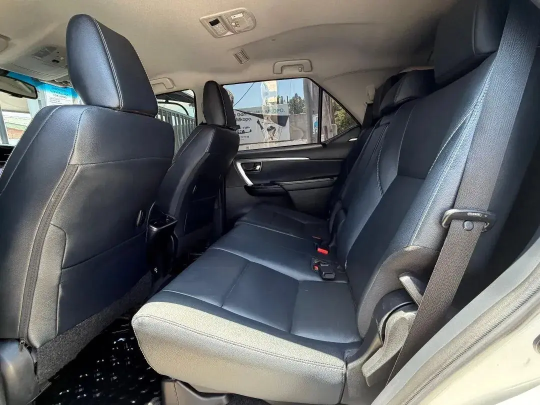 2021 Toyota Fortuner 2.8L Diesel 4x4 thumbnail 6