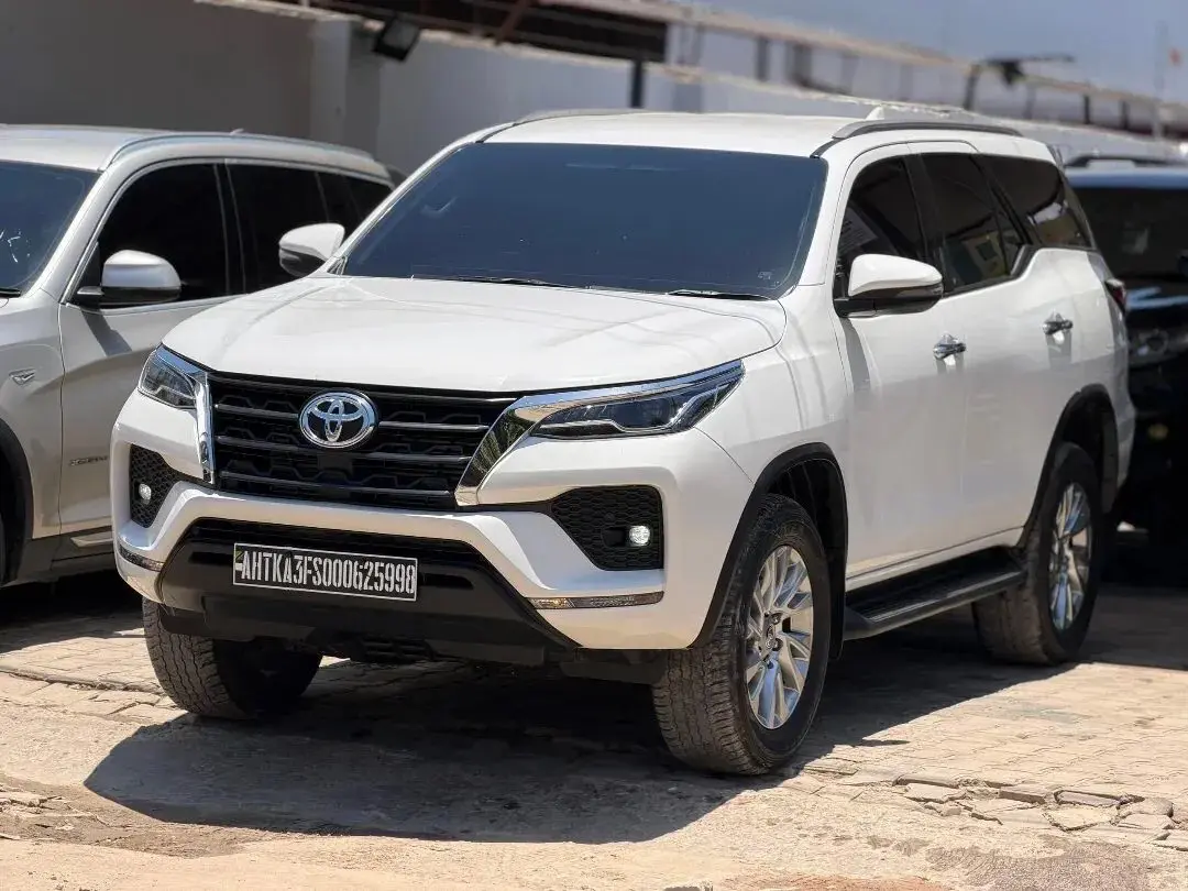 2021 Toyota Fortuner 2.8L Diesel 4x4 thumbnail 7