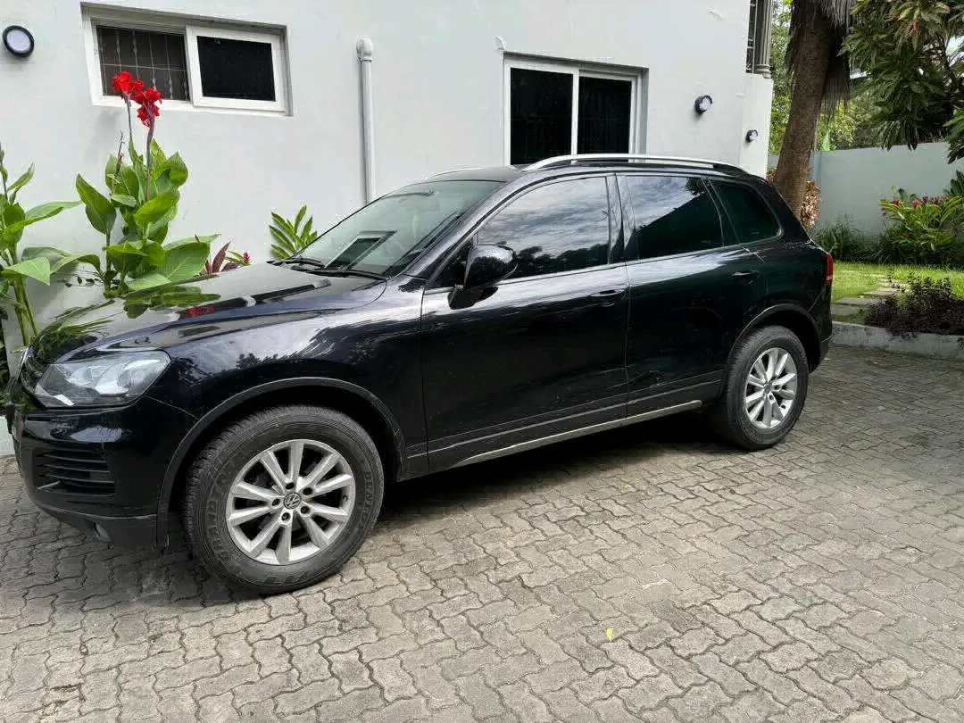 Volkswagen Touareg 2014 Petrol thumbnail 3