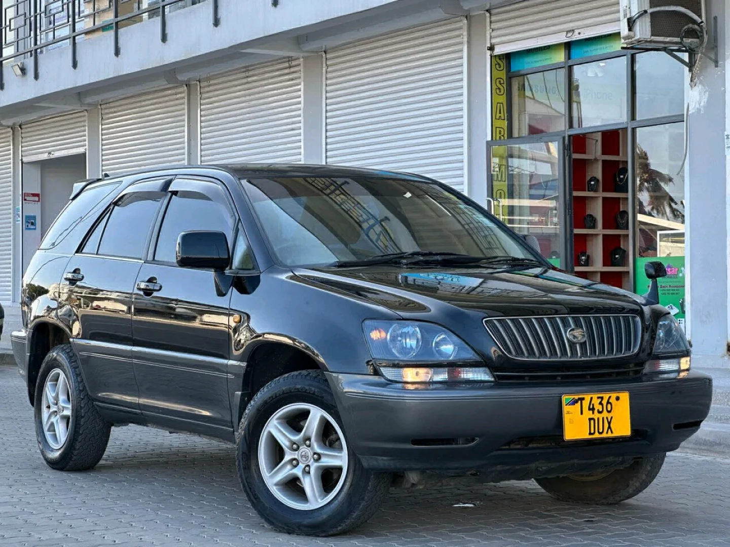 Toyota Harrier 2001 Old Model (Black) - 2100cc