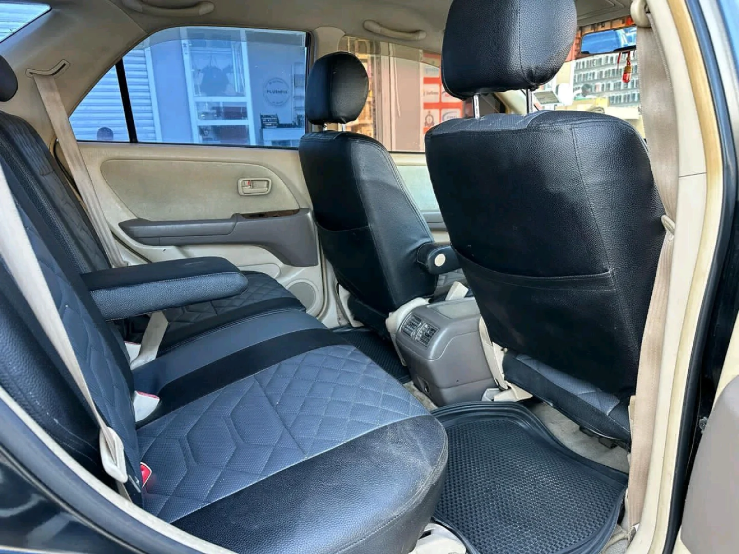 Toyota Harrier 2001 Old Model (Black) - 2100cc thumbnail 7