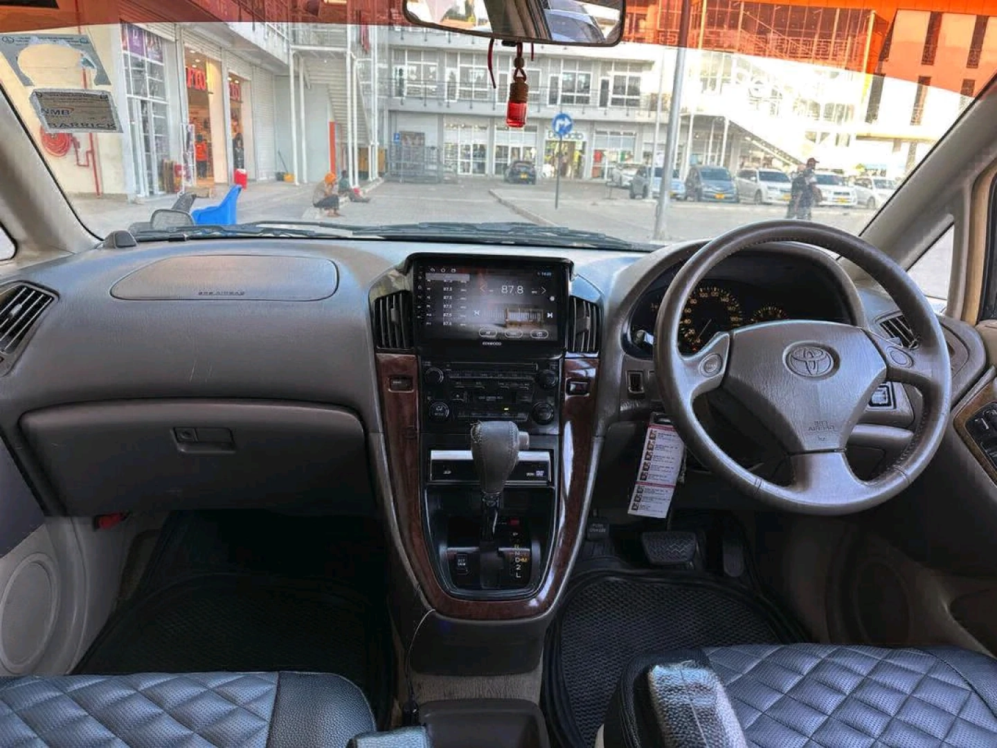 Toyota Harrier 2001 Old Model (Black) - 2100cc thumbnail 9