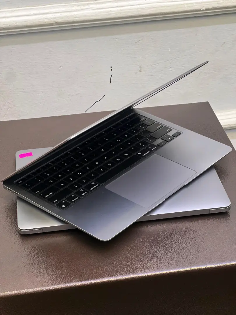 MacBook Air 2020 M1 (8GB/256GB) na Accessories thumbnail 3