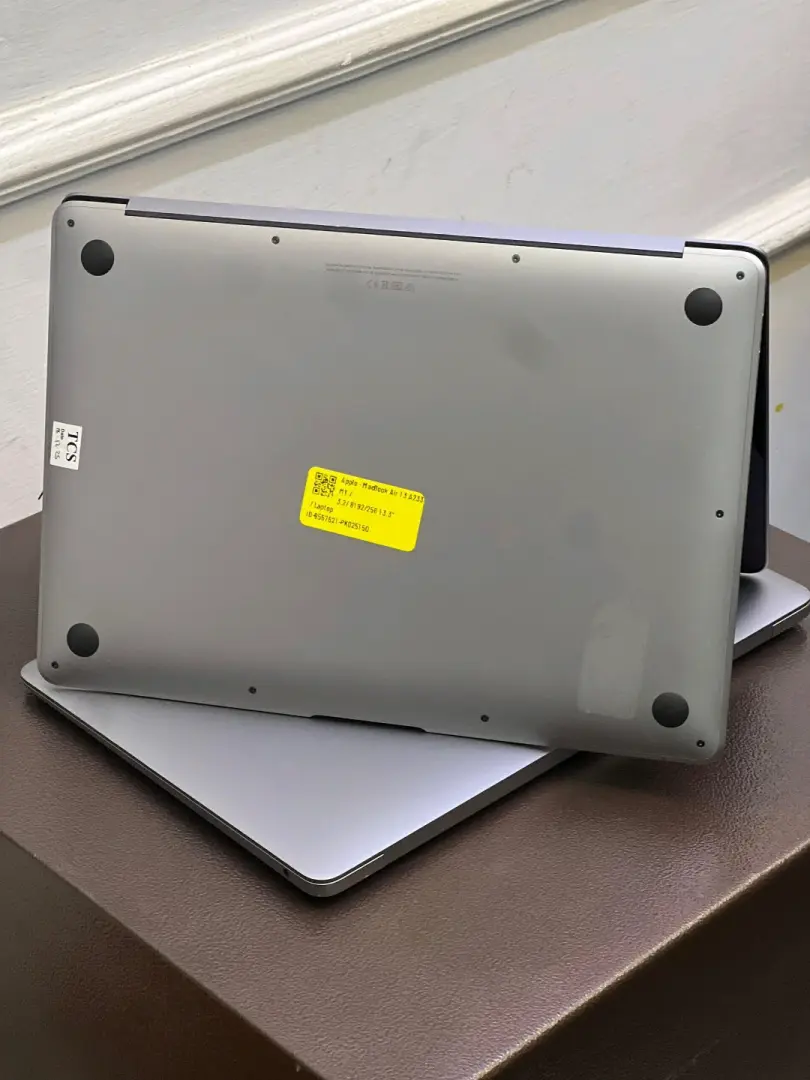 MacBook Air 2020 M1 (8GB/256GB) na Accessories thumbnail 5