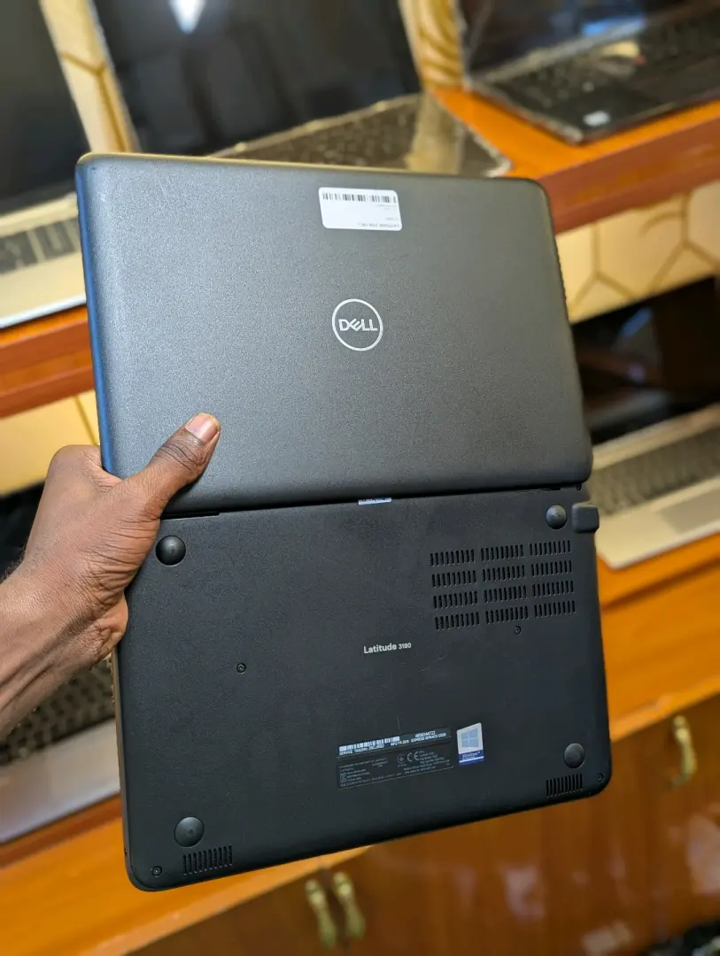 Dell Latitude 3189 Laptop 4GB RAM 128GB SSD thumbnail 4