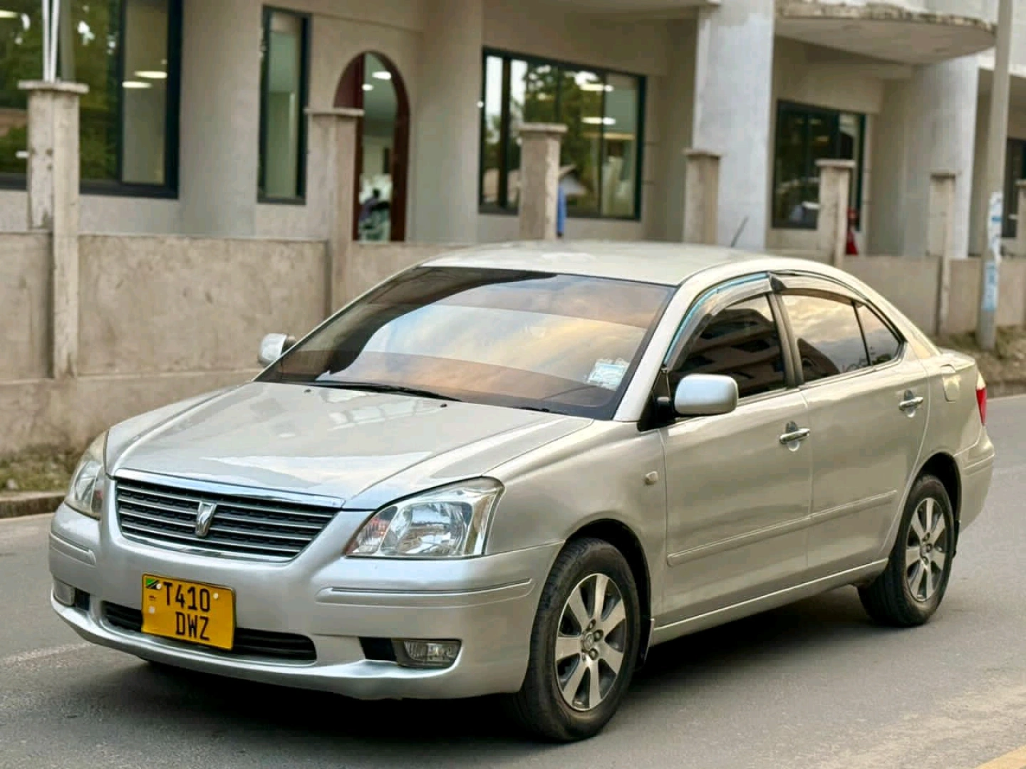 Toyota Premio X Sedan Reg DWZ (14.8mil) thumbnail 4
