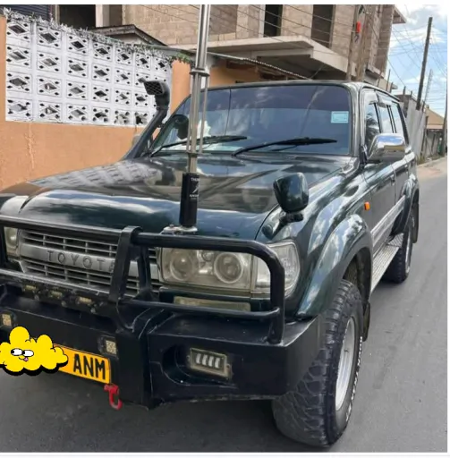 Toyota Land Cruiser VX (Old Model)