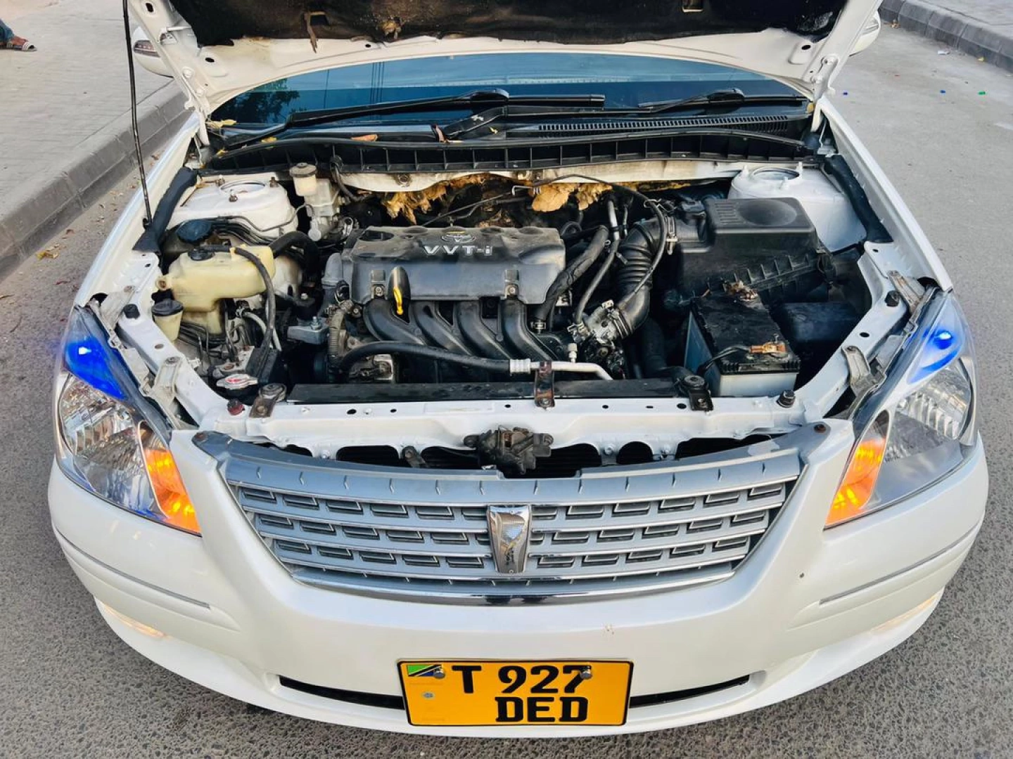 Toyota Premio F 2004 Model 1480cc thumbnail 2