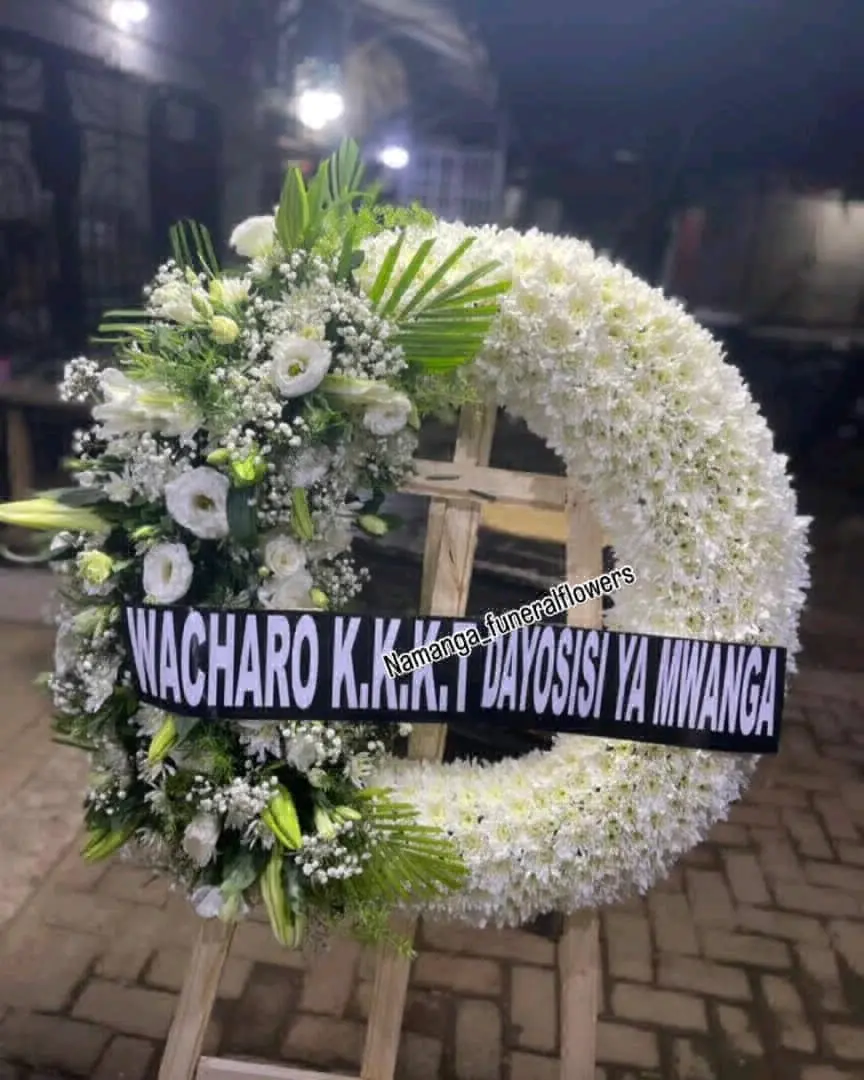 Wreath Flowers - Namanga/Mbuyuni thumbnail 2