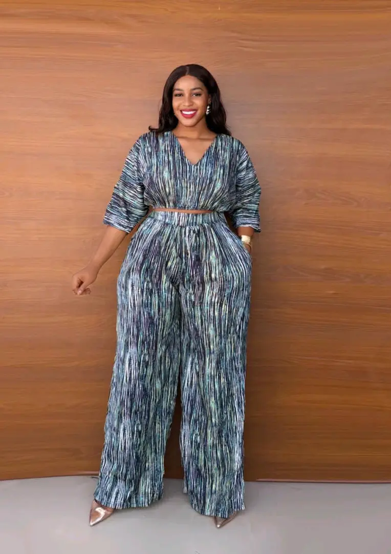 Mobeto Two Piece Set thumbnail 3
