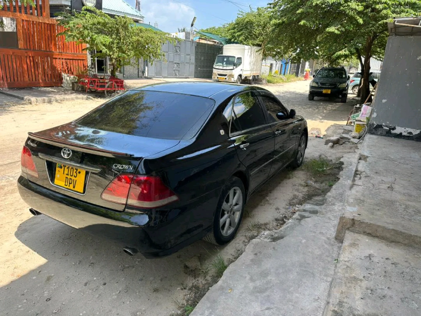 Toyota Crown Athlete DPV - 2490cc Sedan thumbnail 5