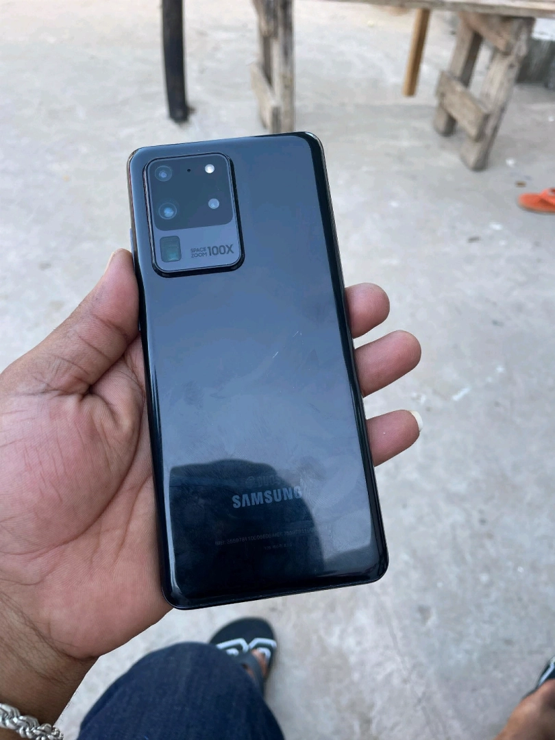Used Samsung S20 Ultra 5G Smartphone (Kipya Kabisa)