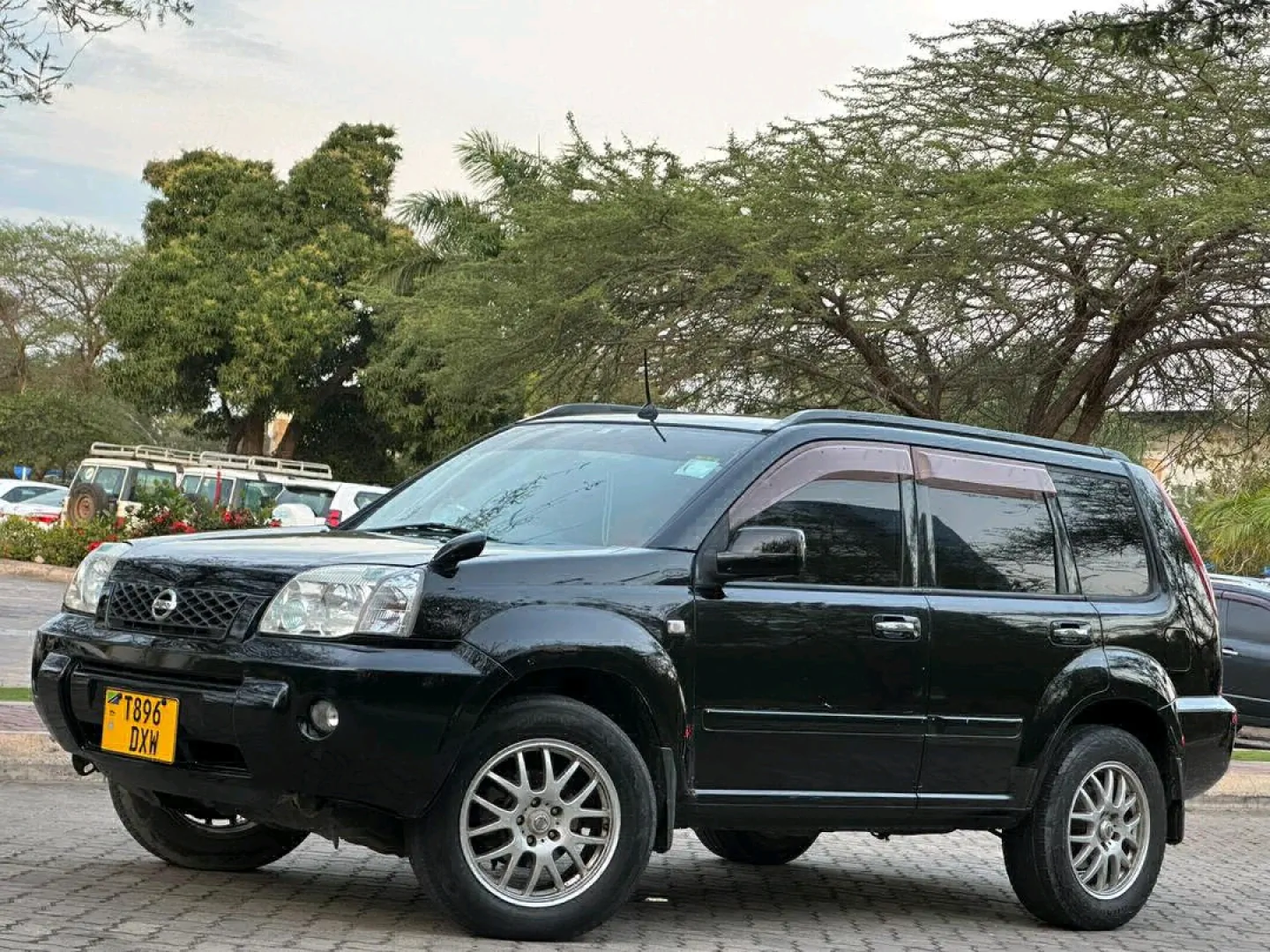 Nissan X-Trail SUV 2007 (Reg DXW) for Sale thumbnail 3