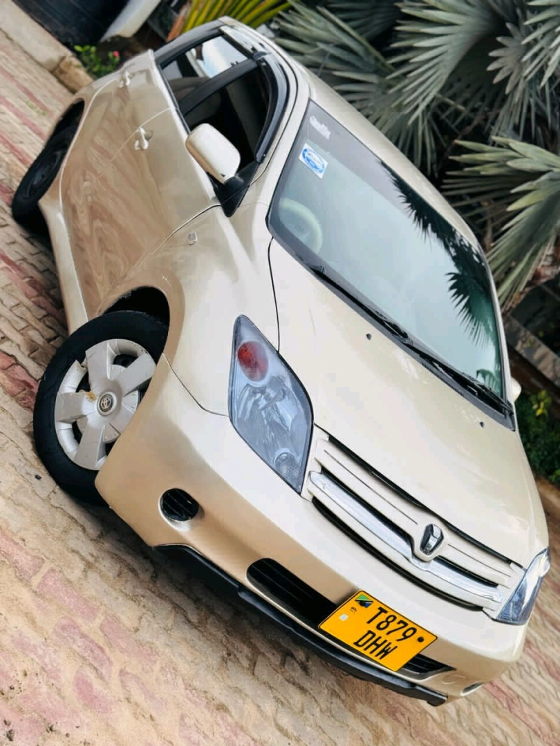 Toyota Ist DHW Full AC 1290 CC thumbnail 4