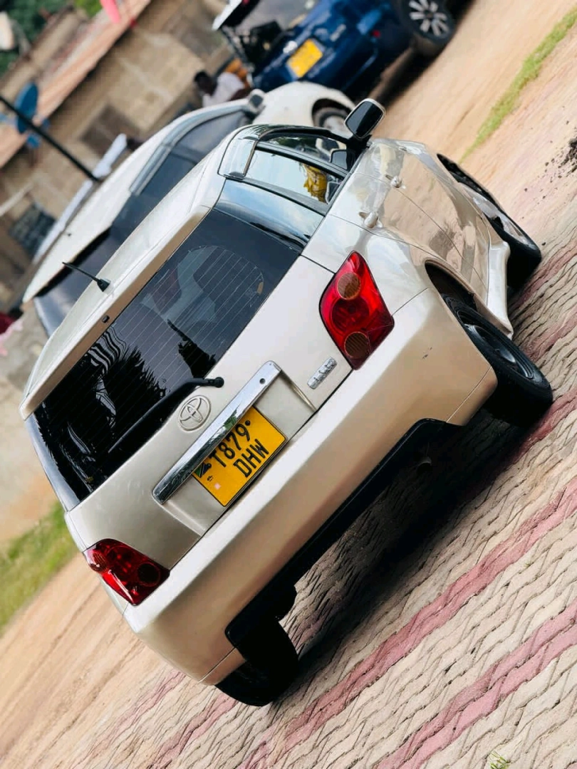Toyota Ist DHW Full AC 1290 CC thumbnail 6