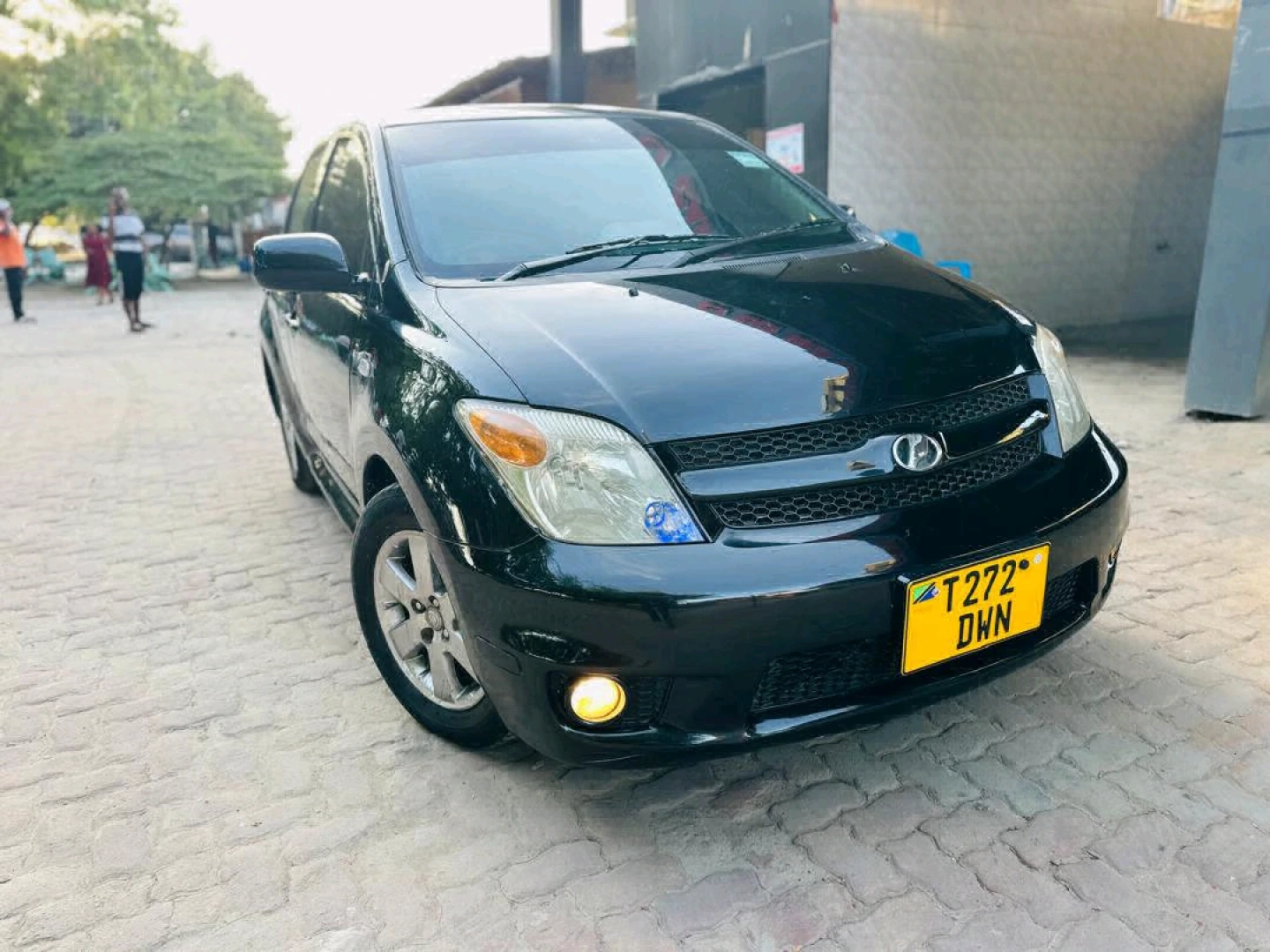 Black Toyota IST Automatic 1290cc