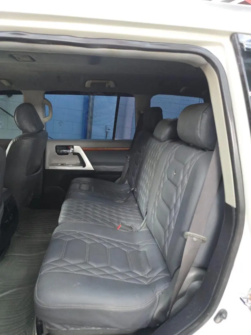 Toyota Land Cruiser V8 VXR 2010 (Facelift 2021) thumbnail 8