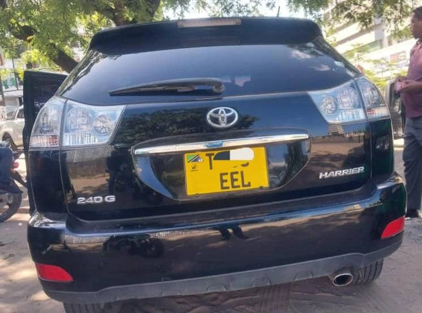 2007 Black Toyota Harrier SUV 2390cc (Reg No. EEL) thumbnail 2